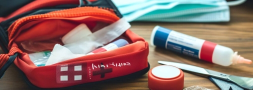 Базові навички, які повинен знати кожен (фото створене з допомогою ШІ)