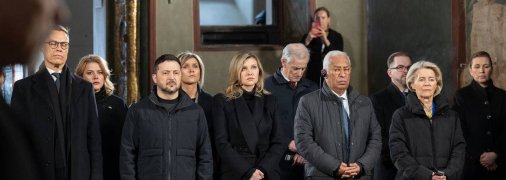 На свіжих фото видно, що Володимир та Олена Зеленські різного зросту