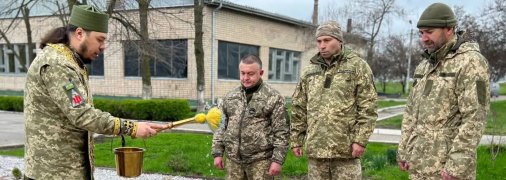 Освящение пасхальных продуктов капелланом