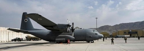 Останній літак американських сил покинув Афганістан