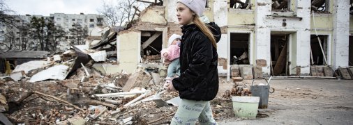 Разрушение в Ахтырке Сумской области, апрель 2022 года