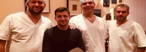 Фото Зеленского с врачами наделало шуму в соцсетях: где и когда оно было сделано