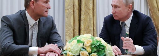 Путин и Медведчук - кумовья, поэтому в ТКГ появилось странное условие по обмену