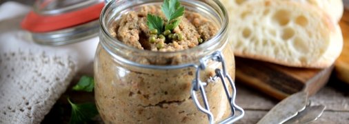 Дуже смачний домашній паштет