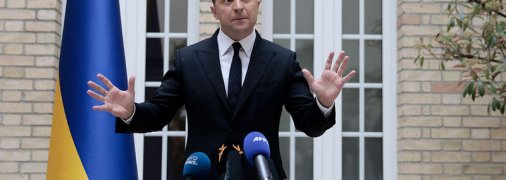 "Господин президент, почему тарифы на коммуналку не снижены в два раза, как Вы обещали?"