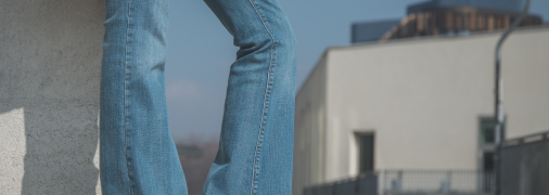 Розкльошені джинси виведуть ваш образ на новий рівень