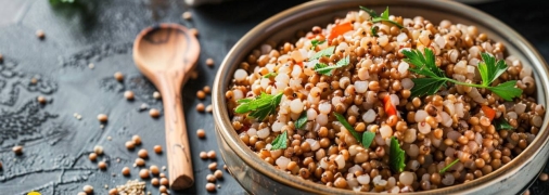 Есть определенные секреты приготовления вкусной гречки (изображение создано с помощью ИИ)