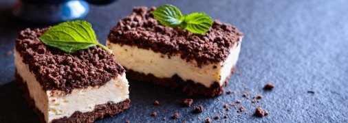 Шоколадный тертый пирог с творогом