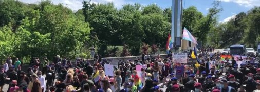 Не обошлось без потасовок: как в Киеве прошел марш трансгендеров (фото, видео)