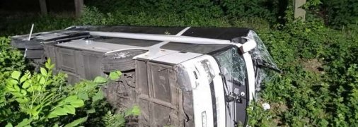 На Ровенщине опрокинулся польский автобус с украинцами, 16 человек в больнице (фото)