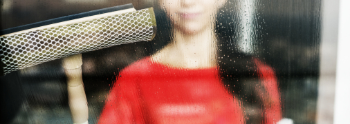 Конденсат на вікнах з’являється від надлишку вологи в приміщенні та різниці температур