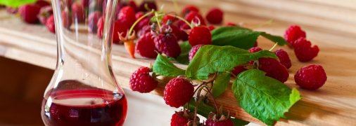 Наливка и ликеры из малины: 3 необычных рецепта