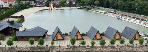 База "Корса" на озері частково працює