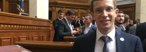 "Слуга народа" избил мужчину в развлекательном комплексе в Черкассах: первые детали инцидента