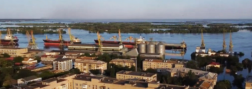 Підтоплений, але незламний та прекрасний: ексклюзивне відео з Херсона