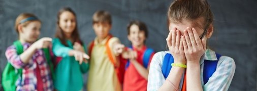 "Обнаженное" фото, отправленное 13-летней школьницей "другу", всплыло в школьном чате: подробности неприятной истории