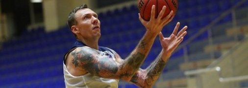 Харківські Соколи відрахували Дмитра Липовцева