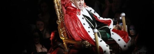 Король вернулся: Фьюри закатил грандиозную вечеринку (Видео)