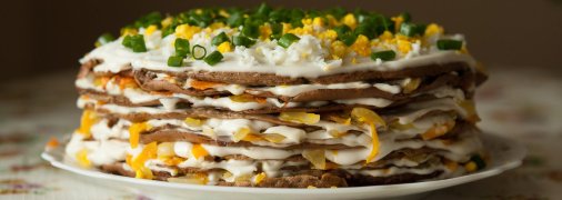 Смачний печінковий тортик