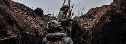 Українські військові продовжують стримувати росіян на фронті