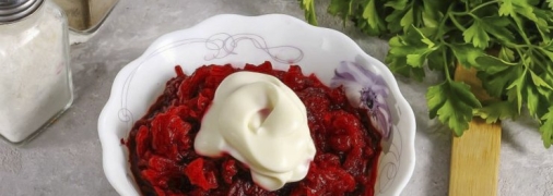 Свекольный салат с яйцами