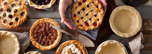 Украшаем пирог: 8 способов оформления краев