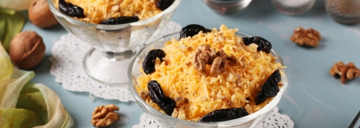 Салат с черносливом и плавленными сырками