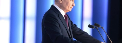 Долгое выступление давалось 70-летнему путину тяжело