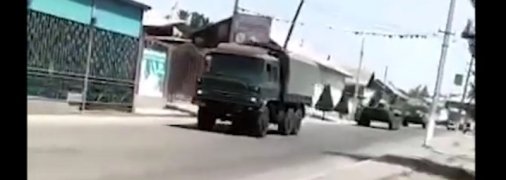 Сотни жителей эвакуированы, число пострадавших растет: что происходит на границе Кыргызстана и Таджикистана (видео)