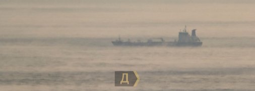 Через різке похолодання на пляжі зібралося не дуже багато людей