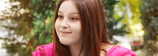 Мелек у серіалі "Постукай у мої двері"