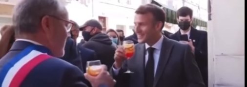 "Будьмо!": Макрон поднял бокал под тост на украинском (видео)