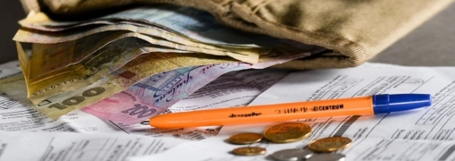 Какая сумма долга за коммуналку лишает льготы