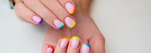 Французский маникюр 2023 - яркие идеи