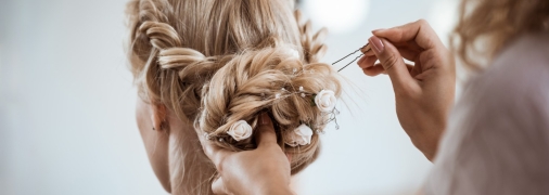 Місячний календар на лютий 2024 року підкаже, коли робити зачіску