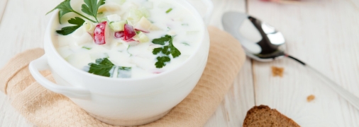 Необычный летний суп с огурцами и цукини