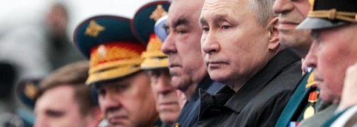 диктатор путин на параде 9 мая