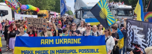 «Озбройте Україну — уможливте прайд у Маріуполі». Прайд-хода в Берліні 23 червня 2022 року