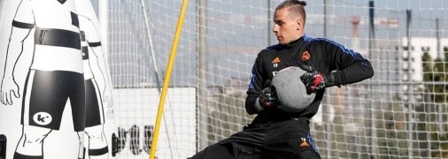 Андрей Лунин