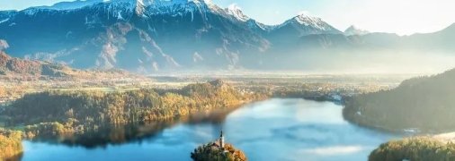 Самые красивые и необычные озера мира (Фото)