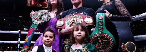 Альварес во второй раз успешно отстоял чемпионские пояса