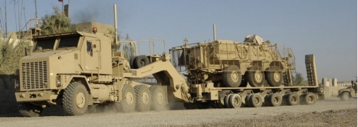 Так выглядит тягач M1070 Oshkosh