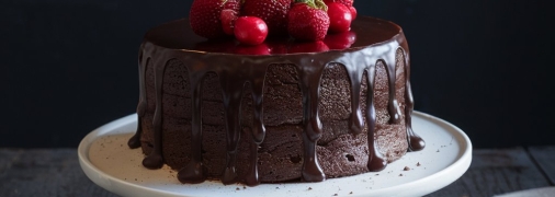 Этот торт получается очень нежным и воздушным (изображение создано с помощью ИИ)