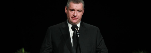 Слуцький виголошує промову з елементами нацистської пропаганди перед труною Дугіної