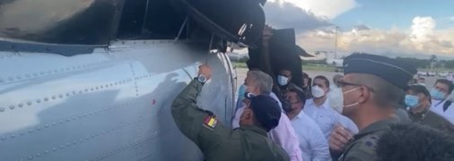 В Колумбии обстреляли вертолет президента (видео)