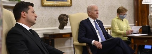 Президент США Байден хочет оставить окно для диалога с рф