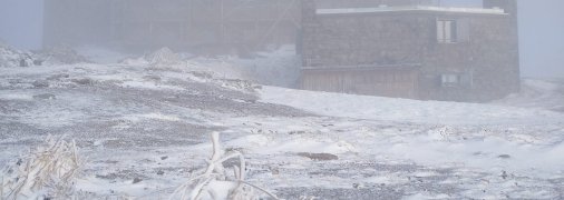 Сейчас в Карпатах не рекомендуется подниматься в горы