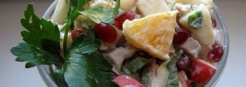 Фруктовый салат с курицей