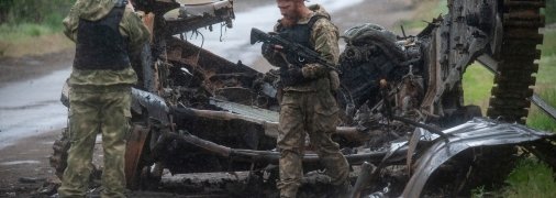 ЗСУ на тлі знищеної російської техніки