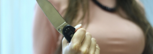 Уроженка Житомира ударила ножом в грудь своего товарища